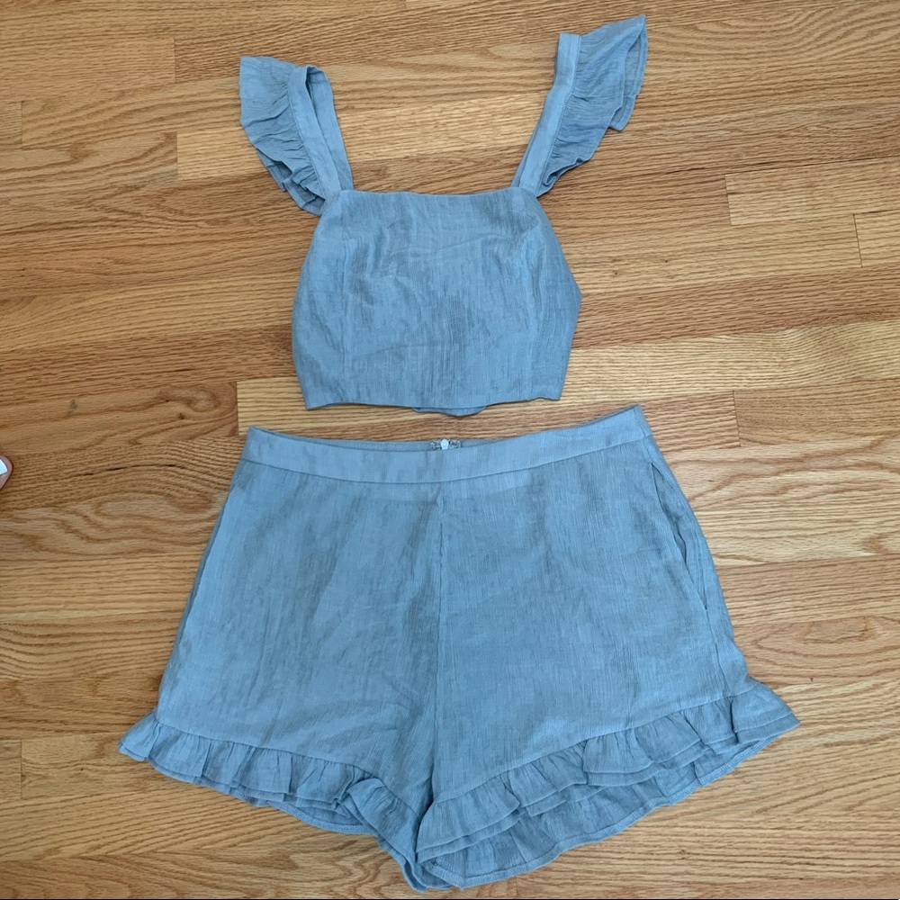 NEW!! L’atiste two piece set - size L